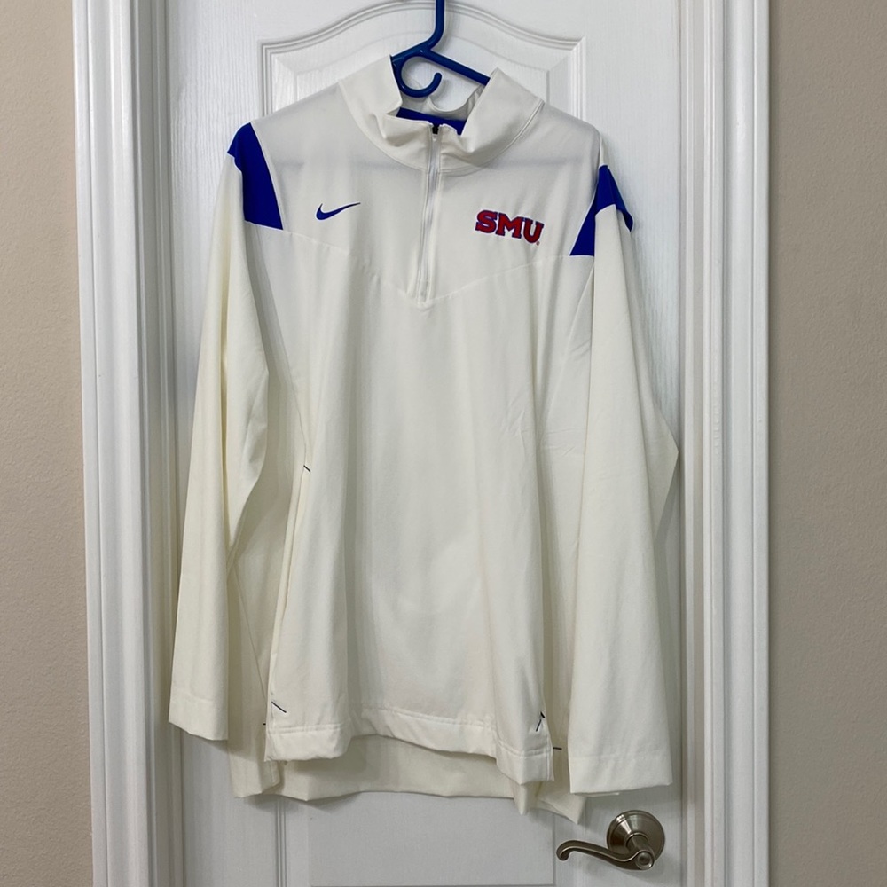 Men’s XL Nike official SMU college football 1/4 Zill pull over. Brand new.